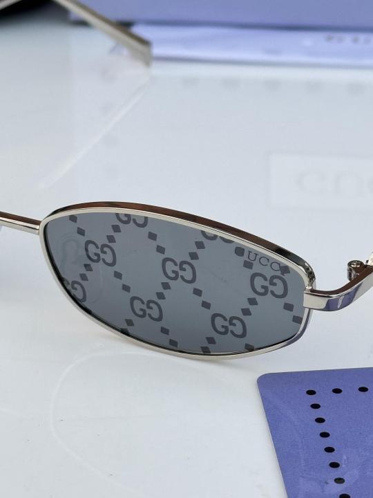 Gucc 32827 silver monogram
