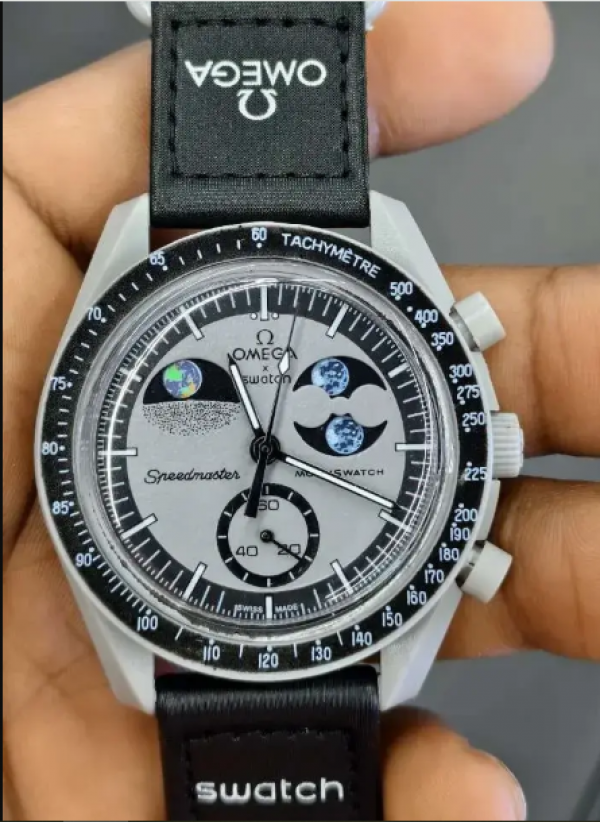 Omegg_a Snoopy Chronograph Working 483