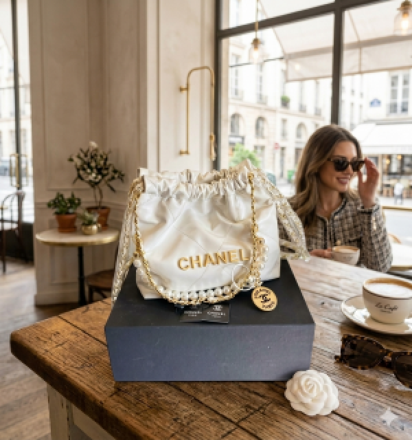 Chaanell 22 Mini drawstring shoulder bags featuring quilted leather and a signature braided chain strap Bag with box premium quality